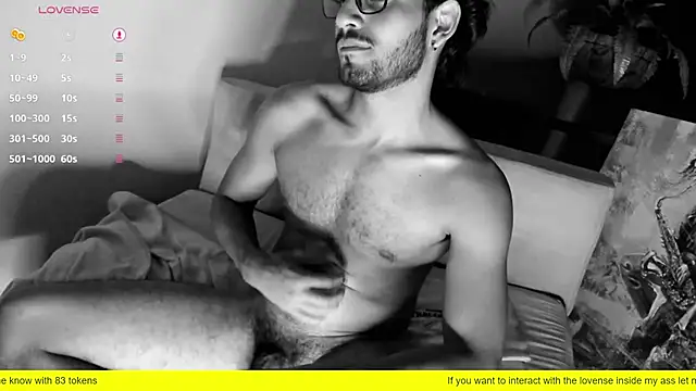 Snapshot of Nicholasrodrii chatting on February 22, 10:42 pm Nicholasrodrii online show from February 22, 10:42 pm