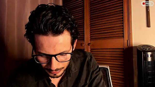 Snapshot of Nicholasrodrii chatting on September 8, 11:37 pm Nicholasrodrii online show from September 8, 11:37 pm