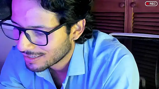 Snapshot of Nicholasrodrii chatting on September 21, 12:34 am Nicholasrodrii online show from September 21, 12:34 am