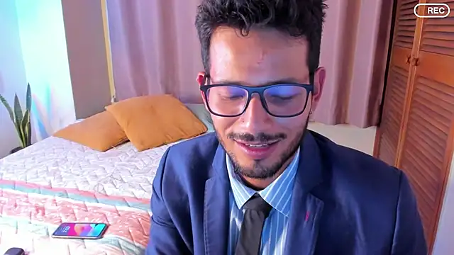 Nicholasrodrii online show from January 16, 12:03 am