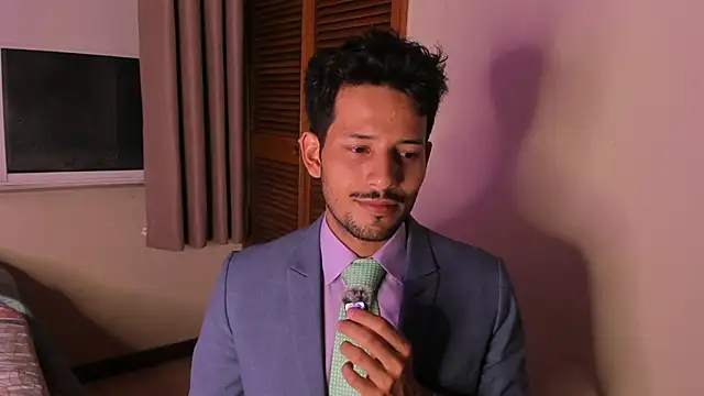 Nicholasrodrii online show from February 15, 11:56 pm