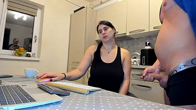 cuplu29 online show from December 13, 11:10 pm