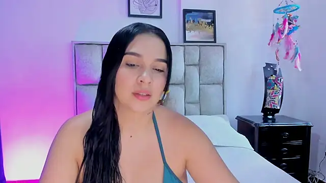 brianaGuzman online show from March 9, 6:12 pm