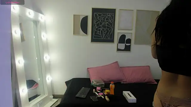 Snapshot of amy_fox2 chatting on March 9, 1:59 pm amy fox2 online show from March 9, 1:59 pm