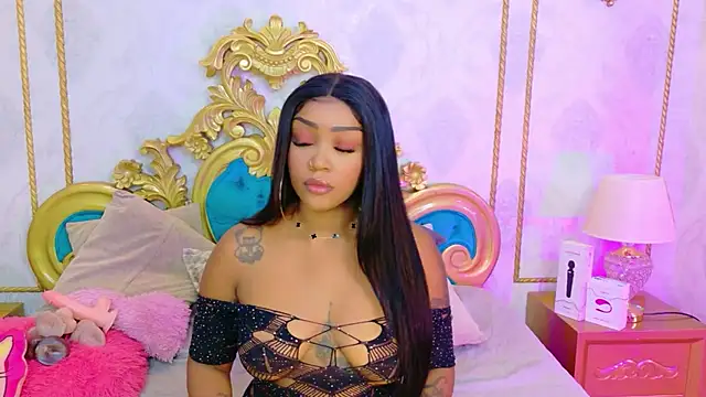 SalomeRestrepo online show from July 17, 3:35 am