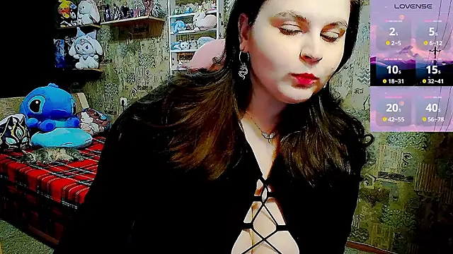 WhisperInTheDarkk online show from February 10, 9:30 pm