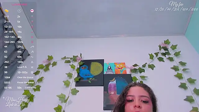 Mxss Honey online show from October 31, 9:32 am