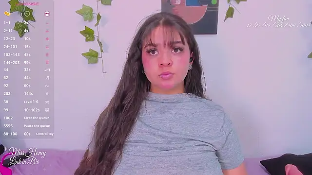 Snapshot of Mxss_Honey chatting on February 21, 3:40 am Mxss Honey online show from February 21, 3:40 am