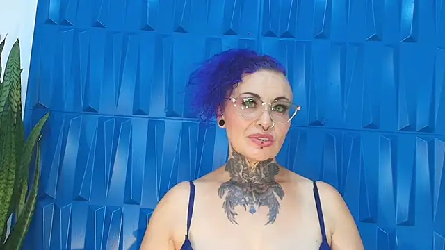 Snapshot of SandyyRose chatting on January 1, 11:18 pm SandyyRose online show from January 1, 11:18 pm