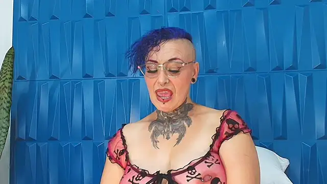 Snapshot of SandyyRose chatting on February 5, 7:31 pm SandyyRose online show from February 5, 7:31 pm