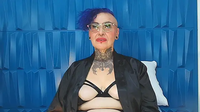 Snapshot of SandyyRose chatting on February 7, 10:30 pm SandyyRose online show from February 7, 10:30 pm