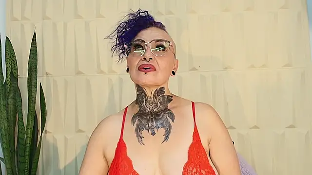 Snapshot of SandyyRose chatting on March 7, 10:10 pm SandyyRose online show from March 7, 10:10 pm