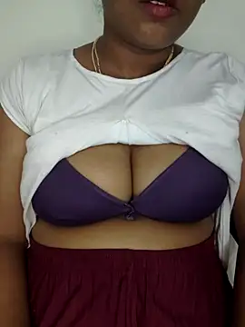 Snapshot of Sexy_Ammu_Telugu chatting on February 5, 5:41 am Sexy Ammu Telugu online show from February 5, 5:41 am