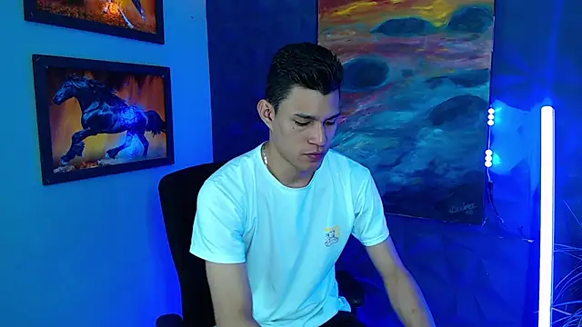 Snapshot of dirtyboy_23 chatting on December 24, 10:28 pm dirtyboy 23 online show from December 24, 10:28 pm