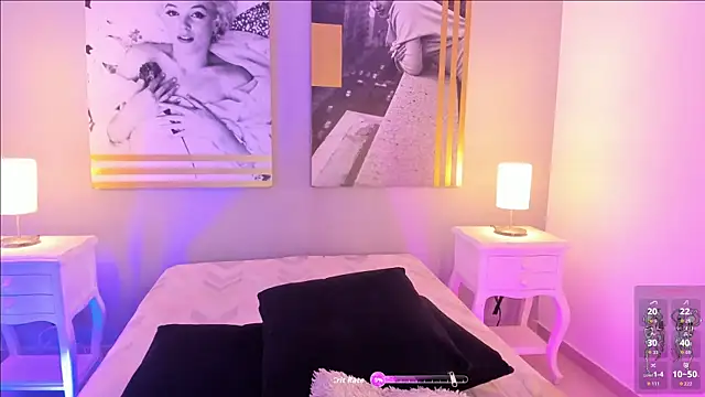 MeghanBurn online show from December 19, 12:45 pm