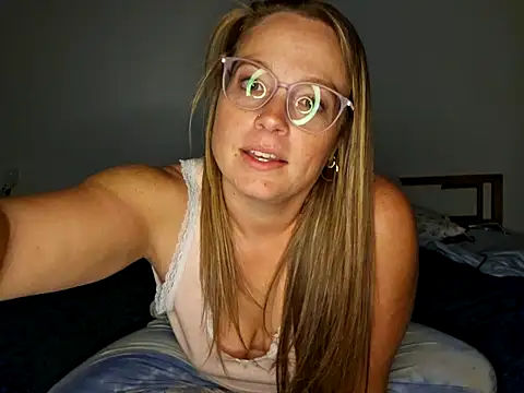 MrandMrsPooks online show from September 27, 7:02 am