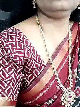 Snapshot of Deepthi_Mysore chatting on January 19, 12:50 pm Deepthi Mysore online show from January 19, 12:50 pm