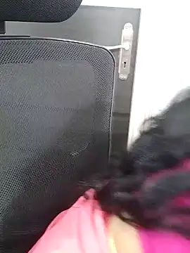 Snapshot of Deepthi_Mysore chatting on January 27, 12:58 pm Deepthi Mysore online show from January 27, 12:58 pm