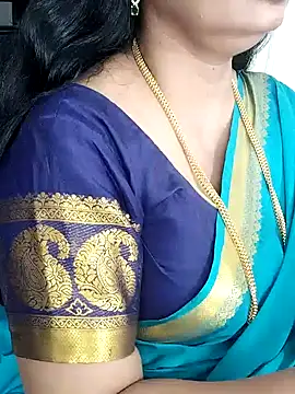 Snapshot of Deepthi_Mysore chatting on February 9, 11:15 pm Deepthi Mysore online show from February 9, 11:15 pm