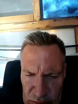 Snapshot of ed44435 chatting on November 8, 6:51 pm ed44435 online show from November 8, 6:51 pm