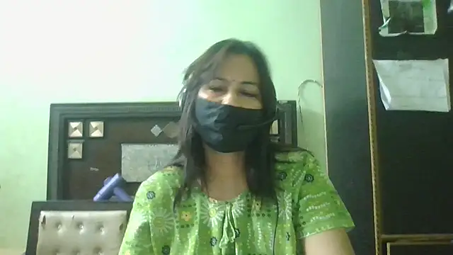 couplesuni online show from May 8, 5:18 pm