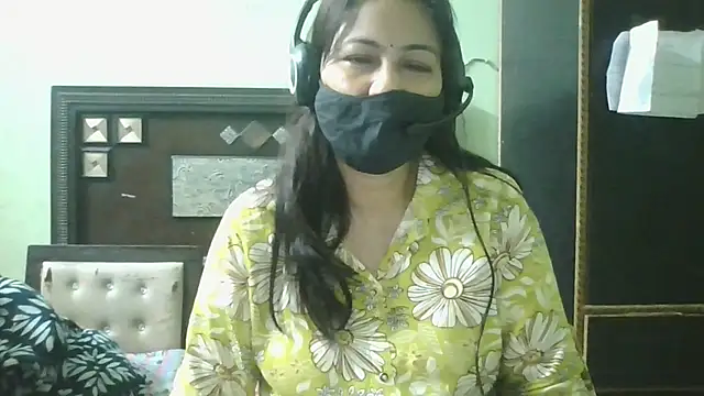 couplesuni online show from May 18, 2:18 am