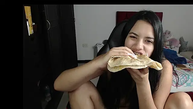 kayla k18 online show from January 7, 8:21 pm