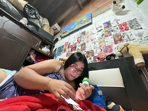 dafne19  online show from April 3, 5:38 am