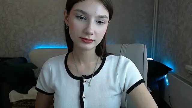 AnaHoney online show from February 15, 5:30 am