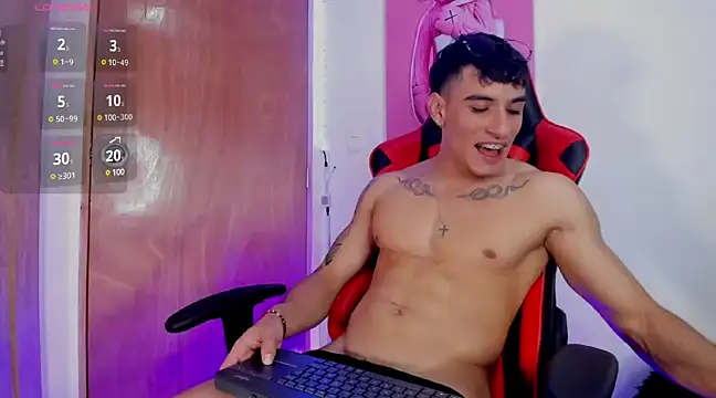 Snapshot of joseph_boy chatting on February 5, 3:31 pm joseph boy online show from February 5, 3:31 pm