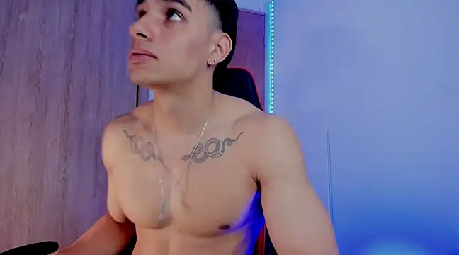 Snapshot of joseph_boy chatting on February 26, 12:58 pm joseph boy online show from February 26, 12:58 pm