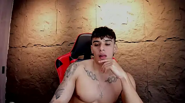 Snapshot of joseph_boy chatting on March 17, 4:11 pm joseph boy online show from March 17, 4:11 pm