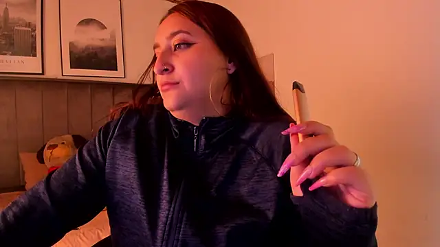 Alaia Cute online show from December 31, 9:31 am