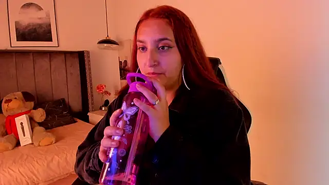 Alaia Cute online show from January 8, 9:32 am