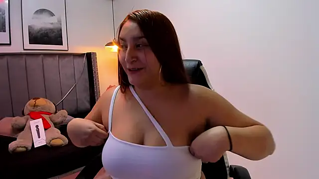 Alaia Cute online show from January 20, 3:15 am