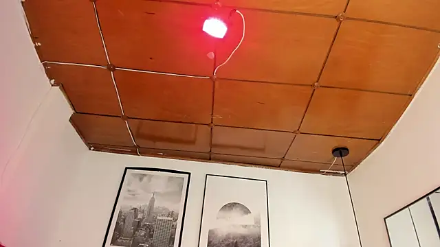 Alaia Cute online show from December 1, 3:33 am