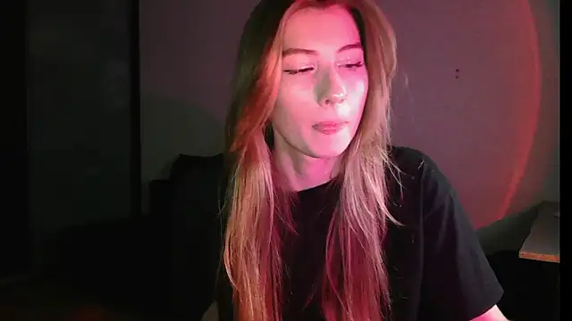 ErikaShyy online show from December 30, 1:14 pm