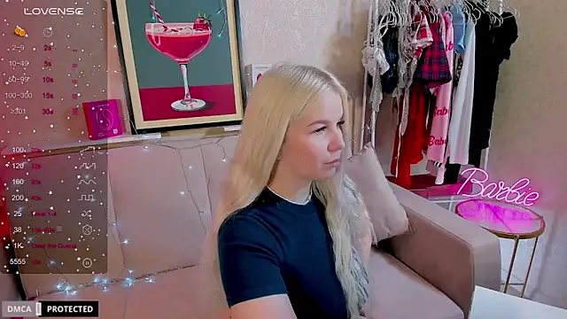 Snapshot of Tasty_booty chatting on September 18, 1:40 am Tasty booty online show from September 18, 1:40 am