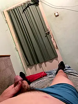 Snapshot of VerylittleDICK11 chatting on September 14, 8:35 am VerylittleDICK11 online show from September 14, 8:35 am