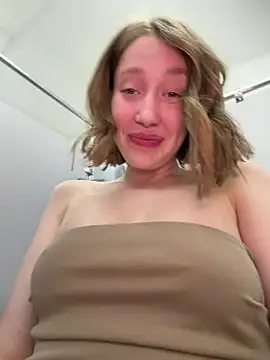 Sophie Avory online show from May 14, 6:26 pm