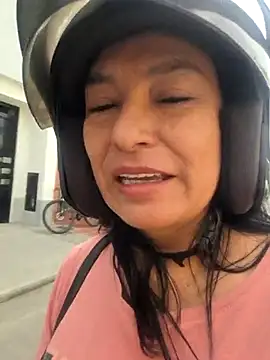 Snapshot of katysquirtdirty chatting on September 25, 12:20 pm katysquirtdirty online show from September 25, 12:20 pm