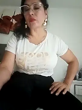 katysquirtdirty online show from April 29, 11:55 pm