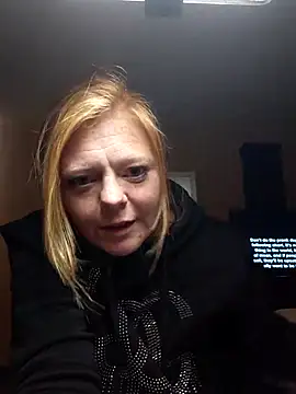 Snapshot of I_am_HER318 chatting on October 30, 9:37 pm I am HER318 online show from October 30, 9:37 pm