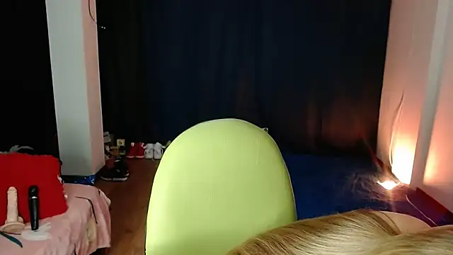 Snapshot of shirly_vannicelli chatting on October 11, 2:44 am shirly vannicelli online show from October 11, 2:44 am