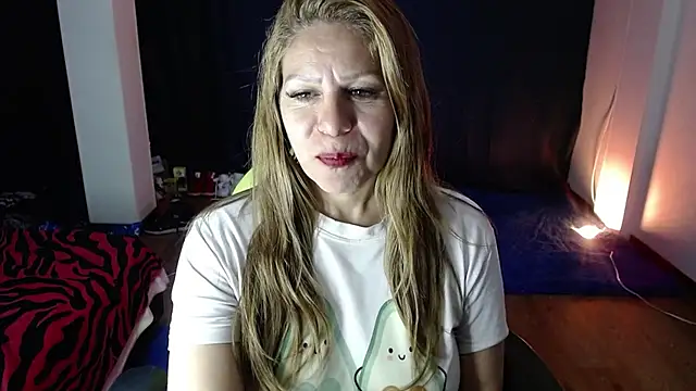 Snapshot of shirly_vannicelli chatting on October 14, 2:56 am shirly vannicelli online show from October 14, 2:56 am