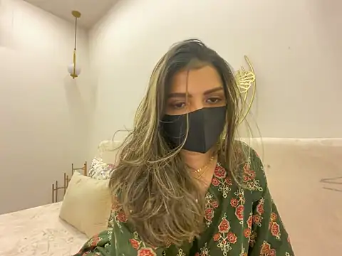 MaYaa  11 online show from April 7, 7:09 am