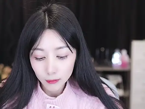 Nuyoah-77 online show from December 17, 2:23 pm