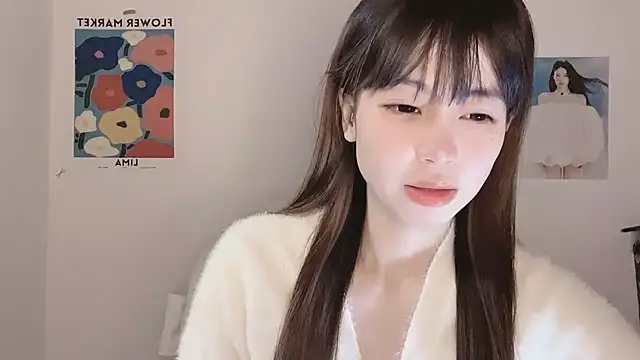 -Hottie online show from December 4, 4:05 pm