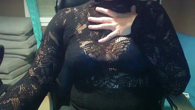 Raptor82 online show from October 6, 7:33 pm