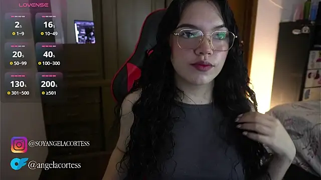 Snapshot of angela_cortes_ chatting on October 26, 1:11 am angela cortes  online show from October 26, 1:11 am